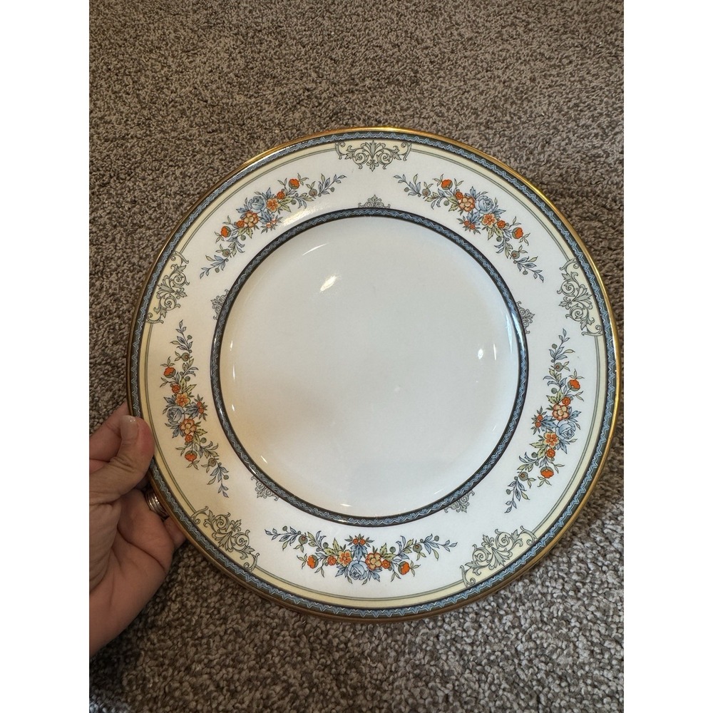 Minton Stanwood Gold Rimmed Dinner Plate 10 5/8"‎ Bone China - Made in England